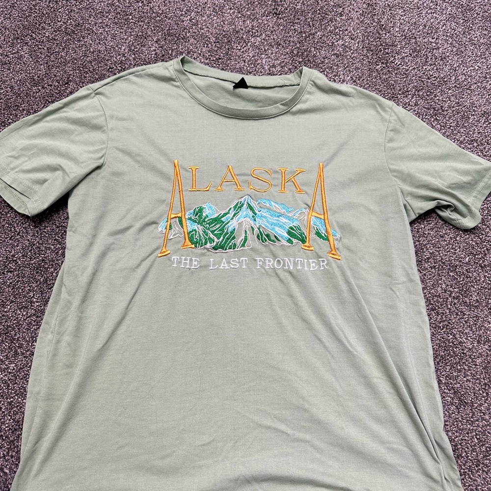 size medium, SHEIN T- shirt